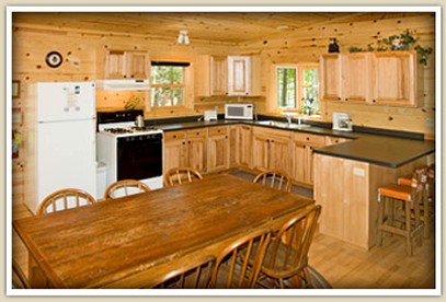 Family Vacation Rental with Resort Facilities on Squaw Lake in Wisconsin - Lac du Flambeau, Wisconsin - glamping.directory