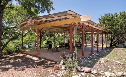 Peaceful Cottage with Kayaks, Paddle Boards and Yoga on a Beautiful Retreat in Texas Hill Country - Spicewood, Texas - glamping.directory