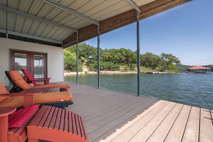 Peaceful Cottage with Kayaks, Paddle Boards and Yoga on a Beautiful Retreat in Texas Hill Country - Spicewood, Texas - glamping.directory