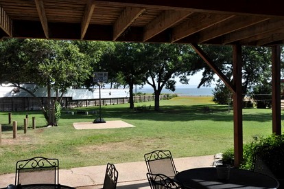 Spacious Lakefront Home with Beach Access and Sports Courts for Fun-Filled stays in Buchanan Dam, Texas - Buchanan Dam , Texas - glamping.directory