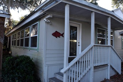 Rustic Cottage Rental with Access to Withlacoochee River in Marion County, Florida - Dunnellon, Florida - glamping.directory