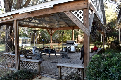 Rustic Cottage Rental with Access to Withlacoochee River in Marion County, Florida - Dunnellon, Florida - glamping.directory
