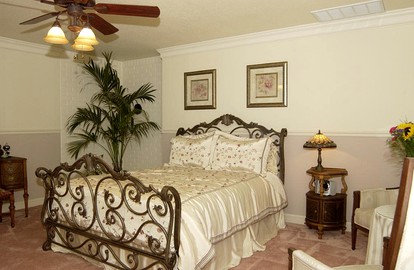 Enchanting Suite Rental for Two with Mountain Views near Roseville, California - Colfax, California - glamping.directory