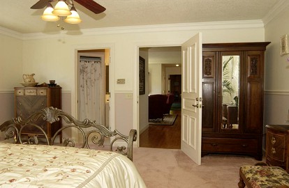 Enchanting Suite Rental for Two with Mountain Views near Roseville, California - Colfax, California - glamping.directory