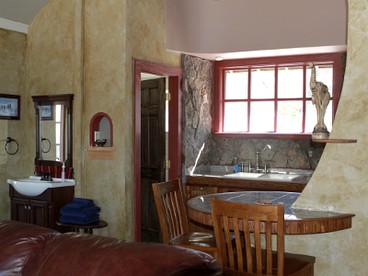 Idyllic Cabin Rental for Mountain Getaway near Denali National Park, Alaska - Talkeetna, Alaska - glamping.directory