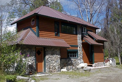 Idyllic Cabin Rental for Mountain Getaway near Denali National Park, Alaska - glamping.directory