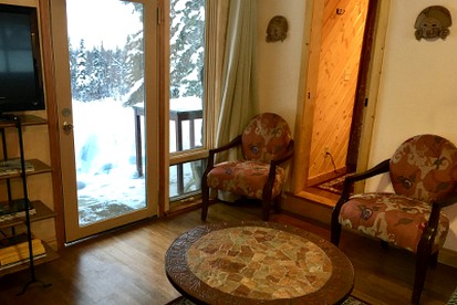 Idyllic Cabin Rental for Mountain Getaway near Denali National Park, Alaska - Talkeetna, Alaska - glamping.directory