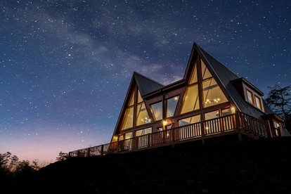 Lakeside Bliss – Spacious 4BR A-Frame Retreat in Sevierville, TN - glamping.directory
