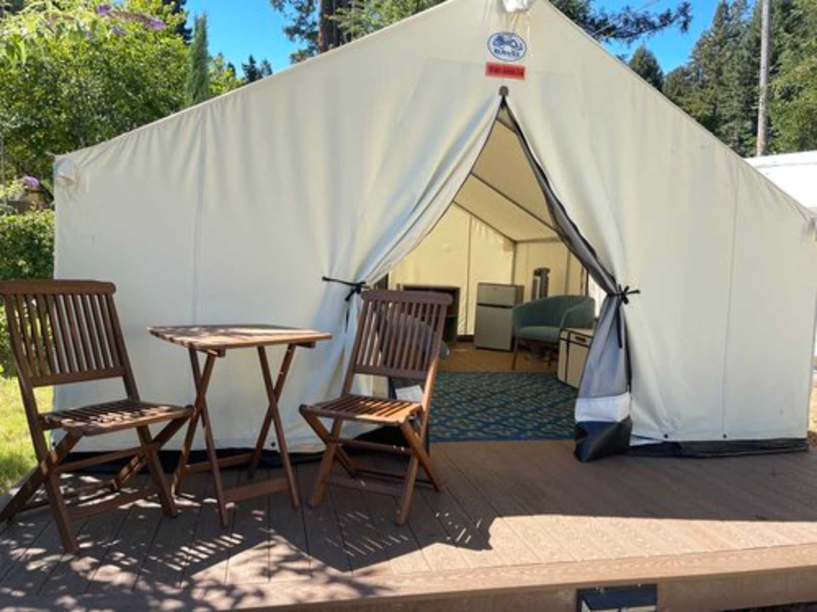 Surrey Resort Russian River - Guerneville, California - glamping.directory