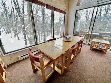 Luminous Cabin Ideal for Families or Groups in Vermont - Winhall, Vermont - glamping.directory