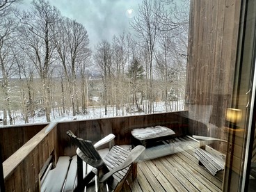 Luminous Cabin Ideal for Families or Groups in Vermont - Winhall, Vermont - glamping.directory