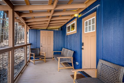 Relaxing Tiny House Surrounded by Trees for a Peaceful Escape in Nature in Mentone, Alabama - Mentone, Alabama - glamping.directory