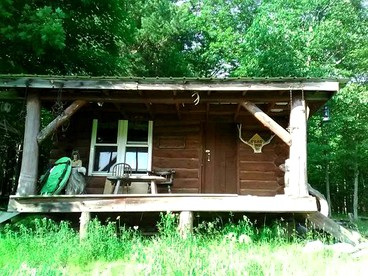 Pet-Friendly Rustic Cabin on Grafton Mountain, New York - Johnsonville, New York - glamping.directory