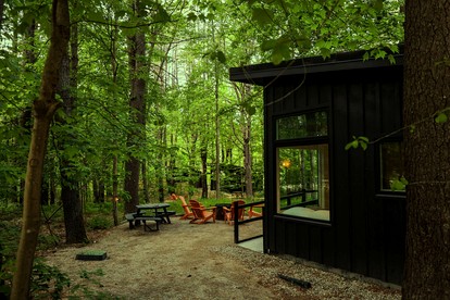 Luxurious Accessible Cabin with Forest Views near Desert of Maine – Freeport, ME - Freeport, Maine - glamping.directory
