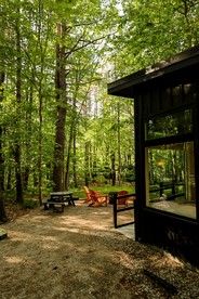 Luxurious Accessible Cabin with Forest Views near Desert of Maine – Freeport, ME - Freeport, Maine - glamping.directory