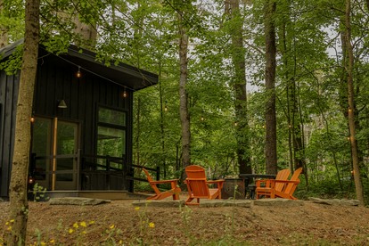 Luxurious Accessible Cabin with Forest Views near Desert of Maine – Freeport, ME - Freeport, Maine - glamping.directory