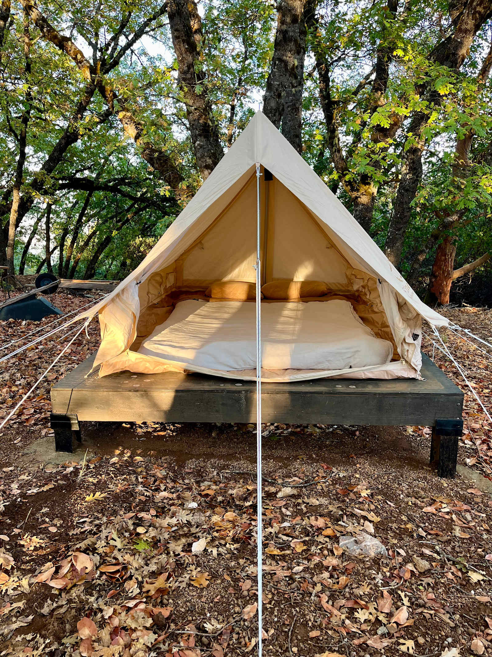 Canvas Bungalow - Hopland, California - glamping.directory