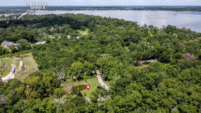 Breathtaking Luxurious A-Frames with Hot-Tub in Louisiana - New Iberia, Louisiana - glamping.directory
