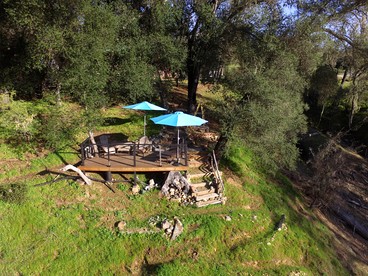 Scenic Lakefront Cabin with Private Hiking Trails near Wineries in Paso Robles, California - Paso Robles, California - glamping.directory
