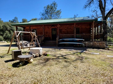 Scenic Lakefront Cabin with Private Hiking Trails near Wineries in Paso Robles, California - glamping.directory