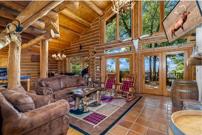 Waterfront Cabin with Barbecue in Langley, Oklahoma - Langley, Oklahoma - glamping.directory