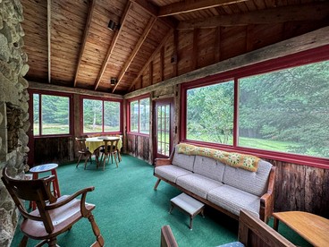 Classy Farm Retreat with Incredible Countryside Views in Maine - Fryeburg, Maine - glamping.directory
