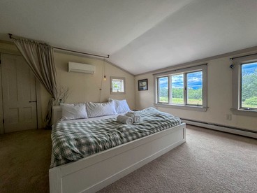 Classy Farm Retreat with Incredible Countryside Views in Maine - Fryeburg, Maine - glamping.directory