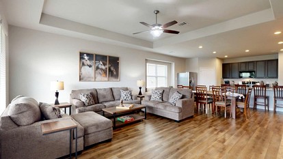 Serene Backyard Escape with Covered Porch in Bryan, Texas - Bryan, Texas - glamping.directory