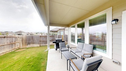 Serene Backyard Escape with Covered Porch in Bryan, Texas - Bryan, Texas - glamping.directory