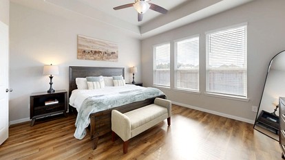 Serene Backyard Escape with Covered Porch in Bryan, Texas - Bryan, Texas - glamping.directory