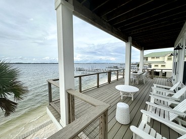 Stunning Oceanfront Beach House with Kayaks for Family Getaways in Navarre, Florida - Navarre, Florida - glamping.directory