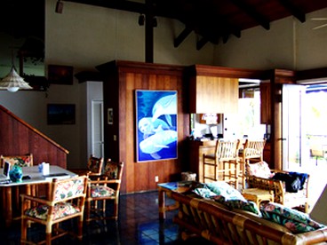 Incredible Waterfront Cottage with Kayaks and a Hot Tub on Kealakekua Bay in Hawaii - Captain Cook, Hawaii - glamping.directory