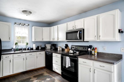 Spectacular Cottage Perfect for Groups and Water Activities in Luray, Virginia - Luray, Virginia - glamping.directory