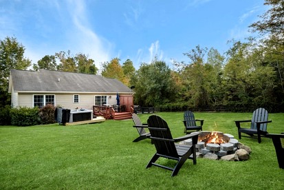Spectacular Cottage Perfect for Groups and Water Activities in Luray, Virginia - Luray, Virginia - glamping.directory