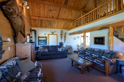 Adorable Montana Mountain Cabin with Scenic Views, Near Virginia City & Nevada City, MT - Ennis, Montana - glamping.directory