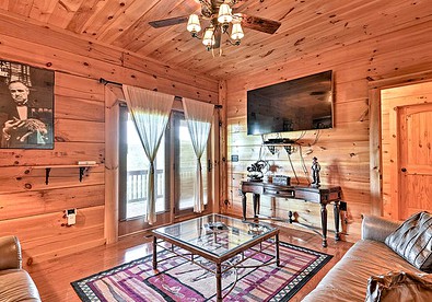 Stunning Cabin Rental in the Blue Ridge Mountains of Dobson, North Carolina - Dobson, North Carolina - glamping.directory