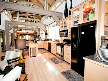 Stylish Art Deco Vacation Rental in Sierra Foothills, California - Nevada City, California - glamping.directory