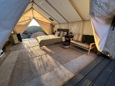 Romantic Mountain Tented Cabin with Spacious Interior and Spectacular Sunsets in California - Fallbrook, California - glamping.directory