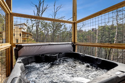 Fully-Equipped Cabin in Sevierville, Perfect for Glamping Getaways in the Smokies - Sevierville, Tennessee - glamping.directory