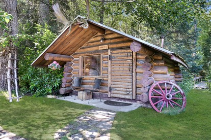 Historic Rustic Original Horse-Drawn Wood-Built Cabin with Bear Creek Pond Access & Bald Eagle Nest Near Hope, Alaska - glamping.directory