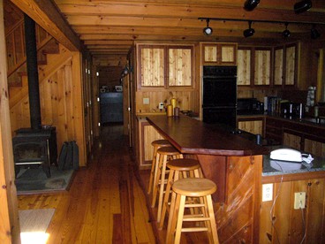 Spacious Family-Friendly Cabin with Games Room near Woodstock, New York - Lake Hill, New York - glamping.directory