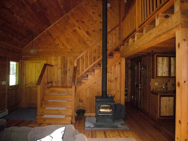 Spacious Family-Friendly Cabin with Games Room near Woodstock, New York - Lake Hill, New York - glamping.directory