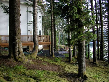 Comfortable Vacation Rental with Amazing Views in Kodiak, Alaska - glamping.directory
