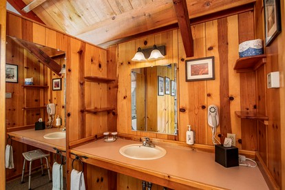 Charming Family-Friendly and Wheelchair Accessible Cabin Rental in Sedona - Sedona, Arizona - glamping.directory