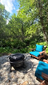 Intimate Bell Tent with Outdoor Shower and Fire Pit in Idaho - Sandpoint, Idaho - glamping.directory