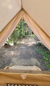 Intimate Bell Tent with Outdoor Shower and Fire Pit in Idaho - Sandpoint, Idaho - glamping.directory