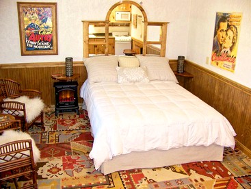 Rustic Cabin Rental for a Romantic Countryside Retreat near Austin, Texas - Leander, Texas - glamping.directory