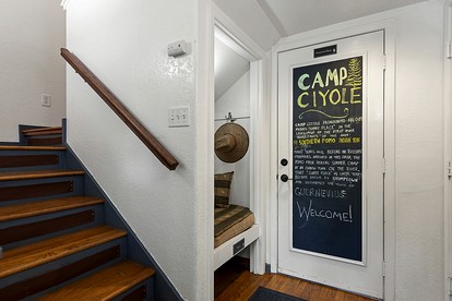 Outstanding Cottage with Games, Barbecue and Hot-tub in Guerneville, California - Guerneville, California - glamping.directory