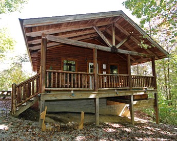 Stunning Cabin Rental in Ohio with Outdoor Hot Tub - Logan, Ohio - glamping.directory