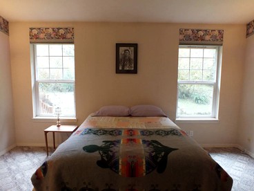 Peaceful Family Cabin on Beautiful Property, Plenty of Hiking and Fishing, 20 minutes from the coast, bordering Siuslaw National Forest, Oregon - Cloverdale, Oregon - glamping.directory